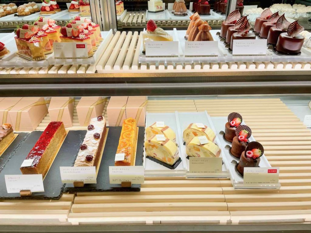 ホテルオークラ東京 シェフズガーデンのテイクアウト ケーキとパン編 港区ブログ