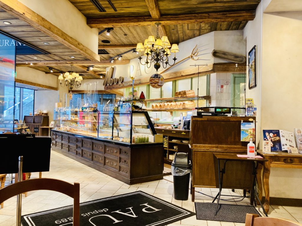 Paul 六本木一丁目店 の美味しいパンをご紹介 いい雰囲気のカフェ利用もオススメ 港区ブログ