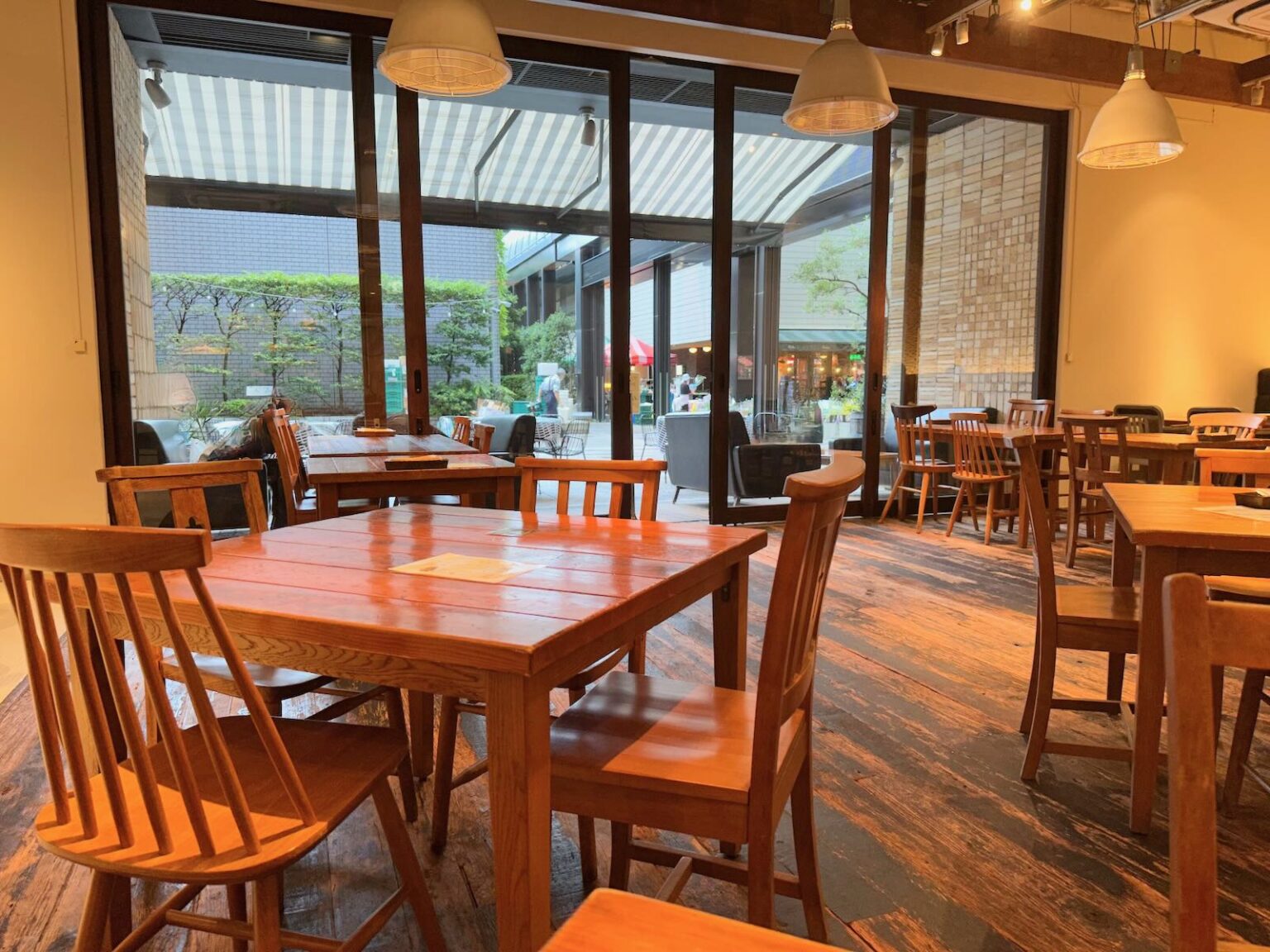 ARK HiLLS CAFE（アークヒルズカフェ） | 港区ブログ